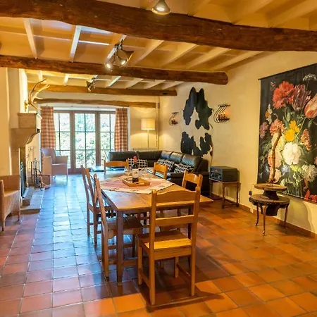 La Fagne Fleurie Les Myrtilles En Les Camomilles Holiday home Vielsalm